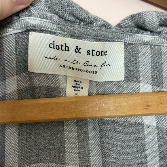 Anthropologie Cloth and Stone Gray and White Plaid Metallic Thread Blouse Size M - Picture 4 of 5